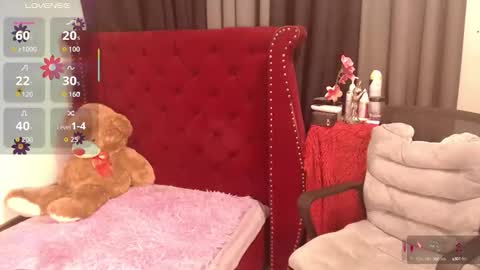 Snapshot of tsasianseductivehot chatting on September 27, 2025, 11:37 am YourBella online show from September 27, 2025, 11:37 am