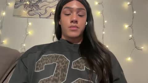 tsj777 online show from March 12, 2026, 8:37 pm