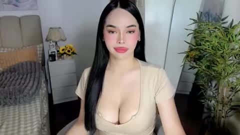 Graciella online show from April 15, 2026, 7:59 am