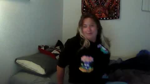 Snapshot of tstandi11 chatting on February 25, 2026, 2:32 am Mr Gray Sweatpants online show from February 25, 2026, 2:32 am