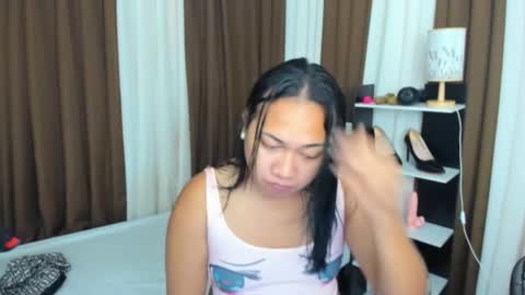 Karen Oquio online show from September 16, 2025, 10:27 am