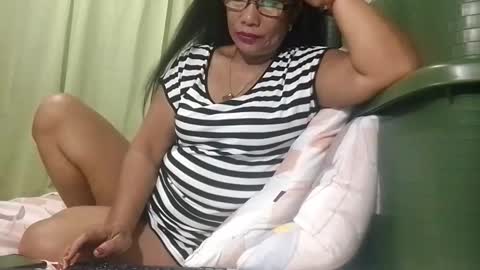 Mae online show from October 22, 2025, 11:59 pm