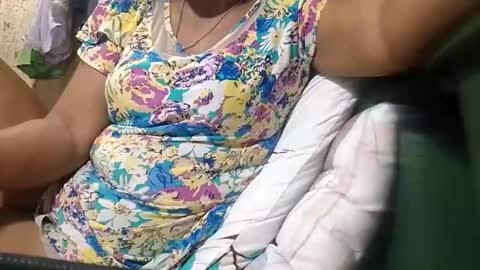 Mae online show from February 3, 2026, 9:09 pm