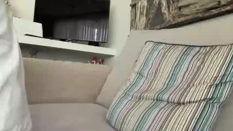 tugaontour online show from March 11, 2026, 3:18 pm