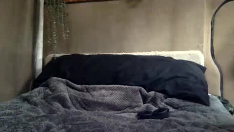 Tuhands online show from January 28, 2025, 12:11 pm