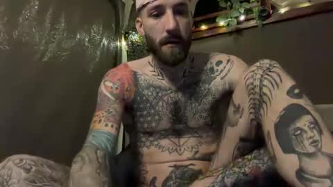 Tuhands online show from March 1, 2025, 7:41 am