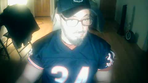 tuscan_taurus online show from November 26, 2025, 6:36 am