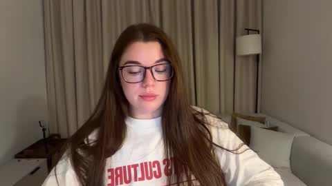 Snapshot of tutti_frutti_ chatting on March 15, 2026, 9:32 pm Ariana online show from March 15, 2026, 9:32 pm