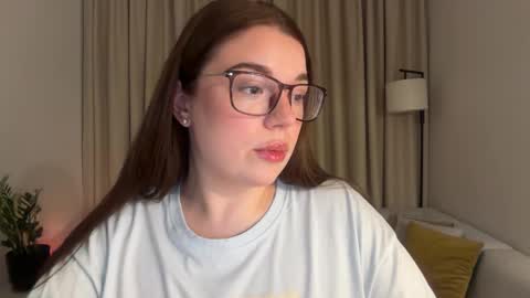 Snapshot of tutti_frutti_ chatting on April 3, 2026, 7:34 pm Ariana online show from April 3, 2026, 7:34 pm