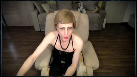 Clementine online show from November 1, 2025, 8:49 am