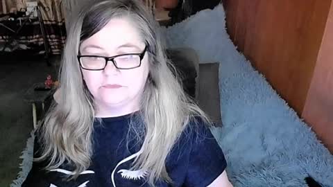 Lana online show from March 2, 2025, 8:48 am