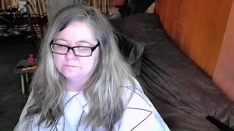 Lana online show from March 3, 2025, 4:03 pm