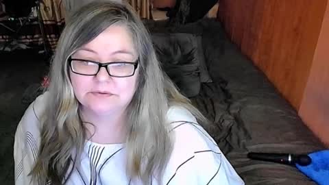 Lana online show from March 8, 2025, 12:33 am