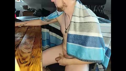 Tobi online show from December 4, 2025, 8:01 am