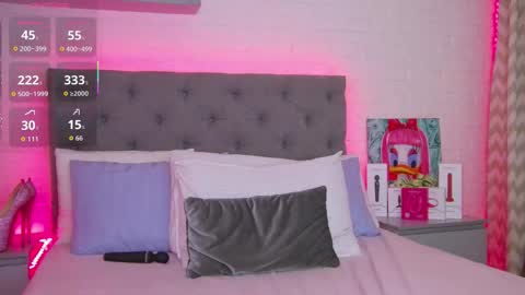 Hallie online show from October 26, 2025, 1:11 am