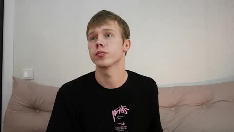 Angus online show from November 16, 2025, 7:19 pm