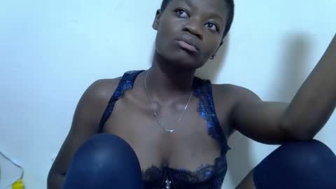 Twerlie online show from April 3, 2026, 4:49 pm