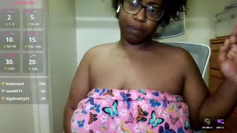 Snapshot of twiceasbadd_ chatting on January 12, 2025, 6:05 pm onlyfanstwiceasbadd online show from January 12, 2025, 6:05 pm