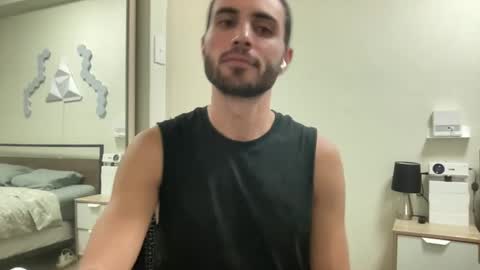 Snapshot of twikboy chatting on February 5, 2025, 11:34 am Twinkboy online show from February 5, 2025, 11:34 am