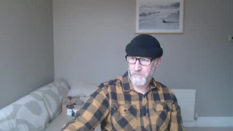 twilightchilli online show from November 22, 2025, 10:14 am