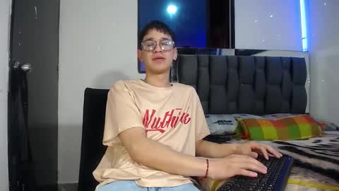 Snapshot of twink_daren chatting on January 31, 2025, 6:03 pm Mr Daren online show from January 31, 2025, 6:03 pm