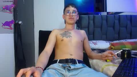 Snapshot of twink_daren chatting on February 18, 2025, 11:08 pm Mr Daren online show from February 18, 2025, 11:08 pm