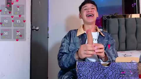 Snapshot of twink_daren chatting on September 19, 2025, 4:51 pm Mr Daren online show from September 19, 2025, 4:51 pm