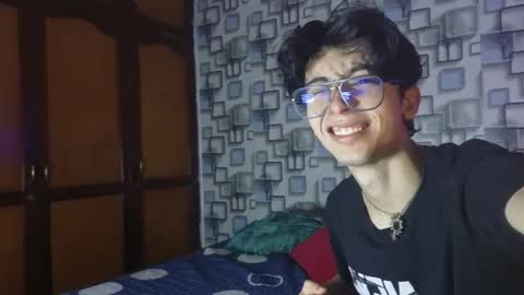 Sebastin online show from April 15, 2026, 12:12 pm