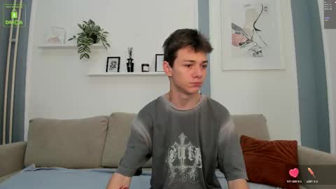 Snapshot of twinkguy_slim chatting on September 14, 2025, 4:17 pm Viego Pattel online show from September 14, 2025, 4:17 pm