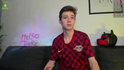 Snapshot of twinkguy_slim chatting on September 21, 2025, 4:30 pm Viego Pattel online show from September 21, 2025, 4:30 pm