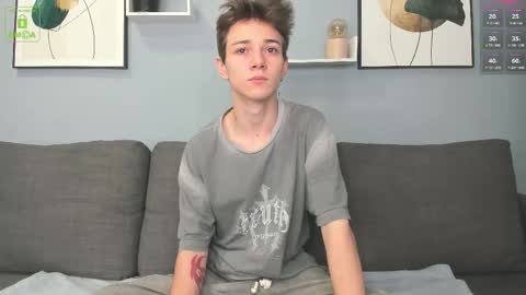 Snapshot of twinkguy_slim chatting on September 23, 2025, 11:13 am Viego Pattel online show from September 23, 2025, 11:13 am