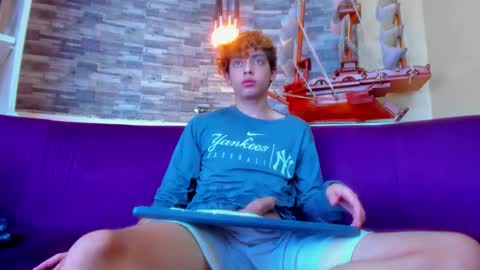 twinkk_guyy online show from November 24, 2025, 8:52 pm