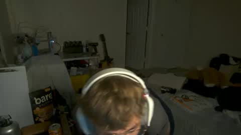 shytwink online show from October 6, 2025, 5:21 pm