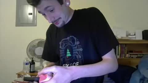 TwinkyMcgee online show from December 14, 2025, 11:15 am