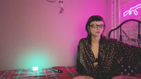 Sin and Skin online show from March 28, 2026, 7:02 pm