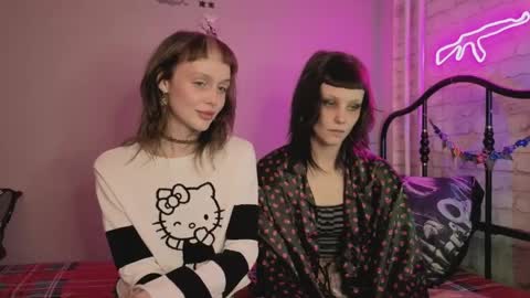 Snapshot of twins_terror chatting on April 21, 2026, 3:50 pm Sin and Skin online show from April 21, 2026, 3:50 pm