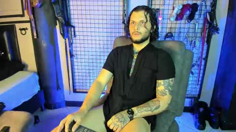 Clio  Tadeo online show from March 12, 2025, 1:36 am