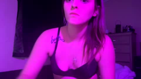 twizzler_twizzle online show from February 22, 2026, 3:29 am