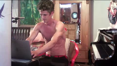 TobeBritta online show from November 1, 2025, 7:16 pm