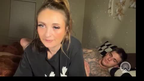 Snapshot of twofreaksandacam chatting on February 21, 2026, 6:03 am Twofreaksandacam online show from February 21, 2026, 6:03 am