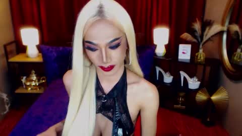 KiaraKeana online show from April 21, 2026, 1:42 am