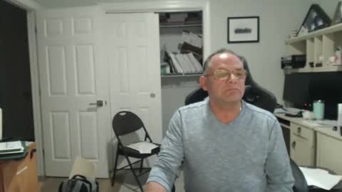 Twopeopleinlove online show from February 14, 2025, 10:59 am