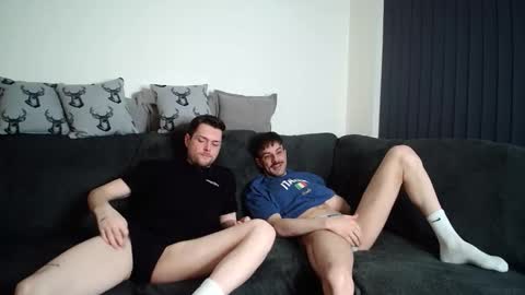 Snapshot of twotwinkhusbands chatting on February 1, 2026, 6:06 pm RyanRowan online show from February 1, 2026, 6:06 pm