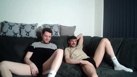 Snapshot of twotwinkhusbands chatting on February 4, 2026, 9:53 pm RyanRowan online show from February 4, 2026, 9:53 pm