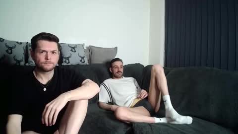 Snapshot of twotwinkhusbands chatting on February 7, 2026, 9:40 pm RyanRowan online show from February 7, 2026, 9:40 pm