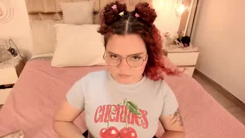 Twiggy online show from February 13, 2025, 8:45 pm