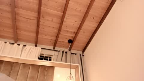 Twiggy online show from February 13, 2025, 11:58 pm