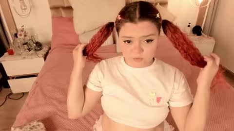 Twiggy online show from March 1, 2025, 7:59 pm