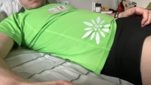 Snapshot of tyber87 chatting on December 9, 2024, 1:55 pm Padrynhyo online show from December 9, 2024, 1:55 pm