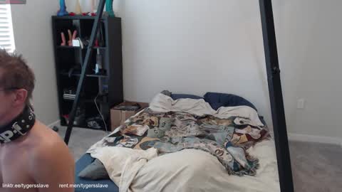 Snapshot of tygersslave chatting on October 13, 2025, 8:42 pm Tygers slave online show from October 13, 2025, 8:42 pm